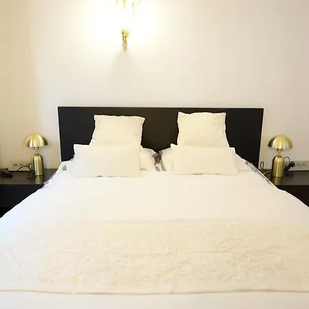 Elegant Vintage With Balcony Opera Madeleine Apartment *