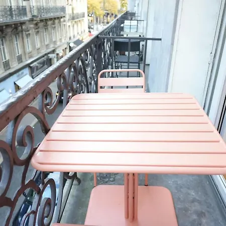 Appartamento Elegant Vintage With Balcony Opéra Madeleine Parigi